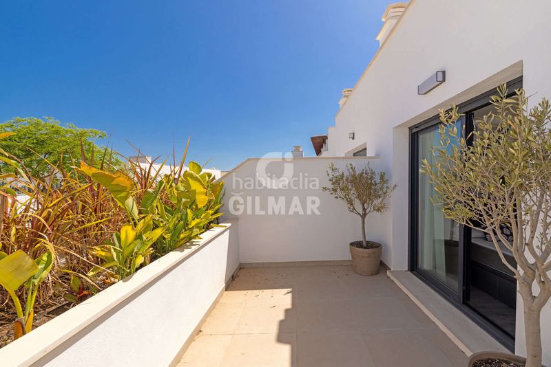 Foto 61e6821d-b6dd-413f-a59f-b65f32f187cc. Casa adossada amb calefacció aparcament a Cancelada Estepona