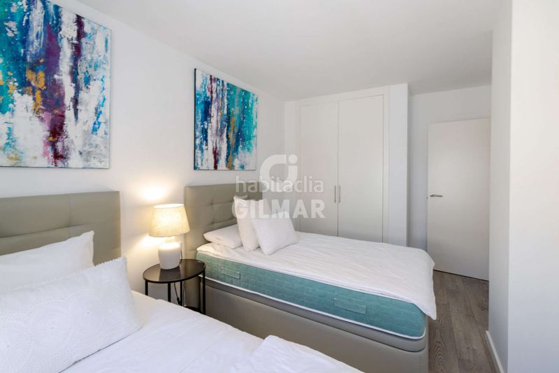 Foto e662ed76-f105-4ec9-8840-3a5b68cb3f61. Casa adossada amb calefacció aparcament a Cancelada Estepona