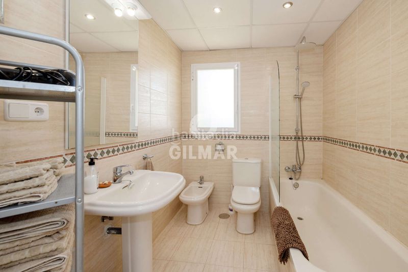 Foto 42a03a9d-33ef-457d-8875-62d35e0f5595. Planta baixa amb aparcament piscina a Bel - Air Estepona