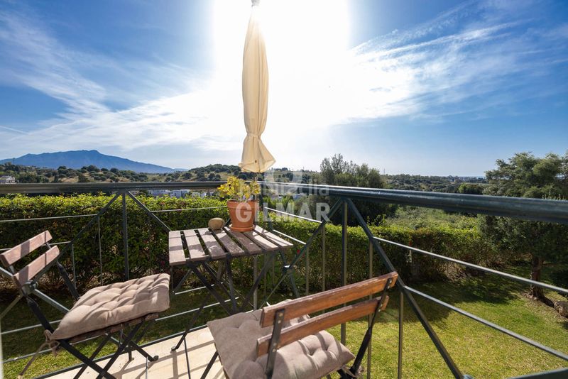 Foto 5623f3ed-e18b-4cd9-b2b9-6d1e618d42ca. Planta baixa amb aparcament piscina a Bel - Air Estepona