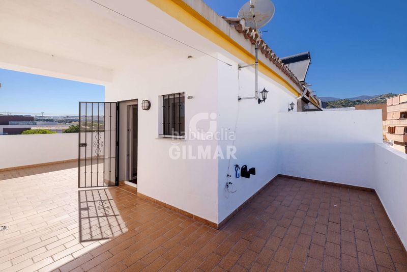 Foto 062263b2-eaf5-4946-baf8-cedf529c7fd8. Casa adossada amb calefacció aparcament a Zona Calvario Estepona