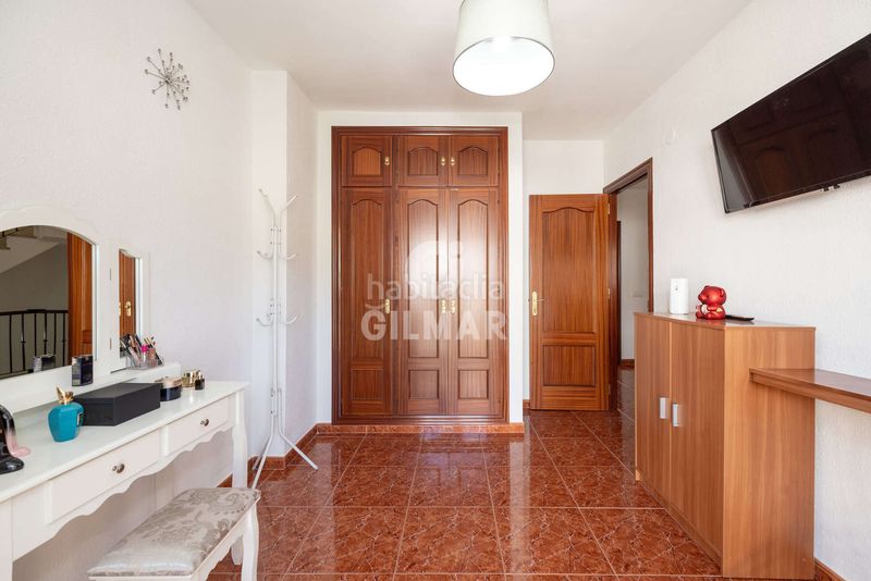 Foto 1caf20ff-af0e-4469-b0bf-9b8b21781d74. Casa adossada amb calefacció aparcament a Zona Calvario Estepona