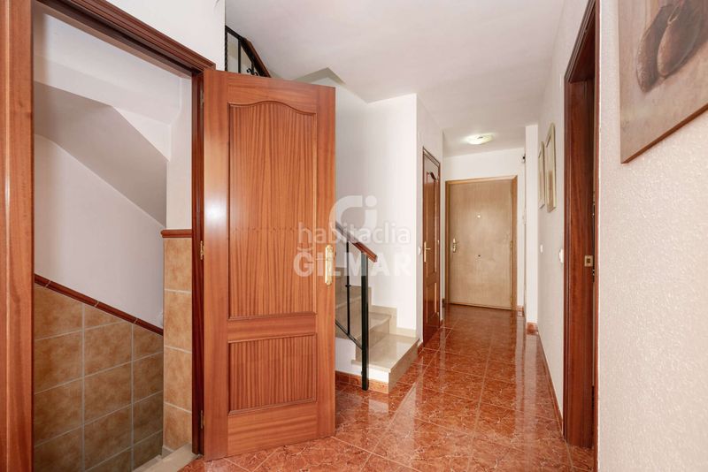 Foto 5cf04173-8f0e-4519-8df4-747c87cf4804. Casa adossada amb calefacció aparcament a Zona Calvario Estepona