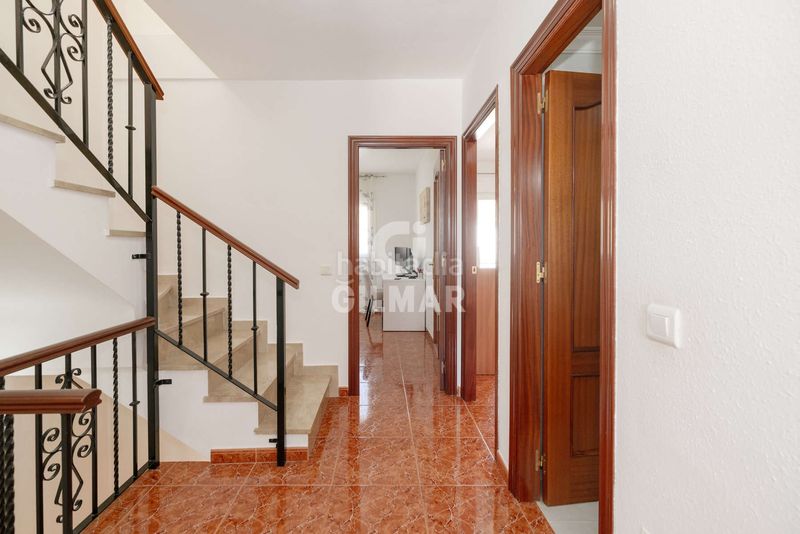 Foto 96ba43b8-d819-4aba-b829-8fa6c1cdf236. Casa adossada amb calefacció aparcament a Zona Calvario Estepona