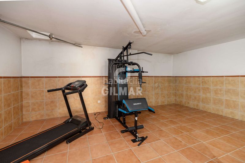 Foto f7025d62-a944-4bec-8fa1-3144f0c9f043. Casa adossada amb calefacció aparcament a Zona Calvario Estepona