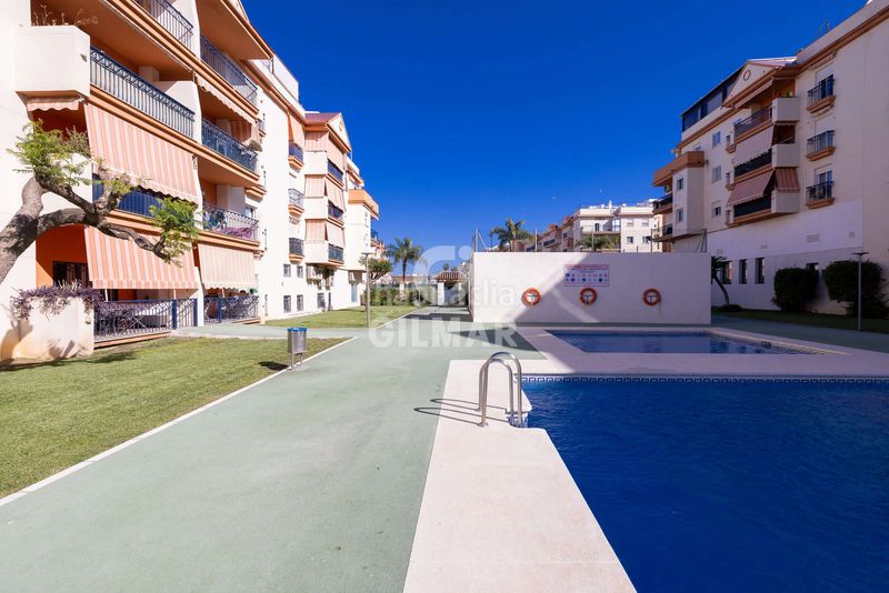 Foto 6139facc-2de0-427c-a02e-0279879e5874. Dúplex amb calefacció aparcament piscina a Huerta Nueva Estepona
