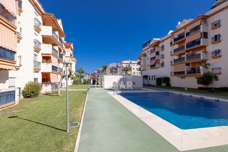 Foto bbf2b6dd-c919-40df-b67f-f567167e5f46. Dúplex amb calefacció aparcament piscina a Huerta Nueva Estepona