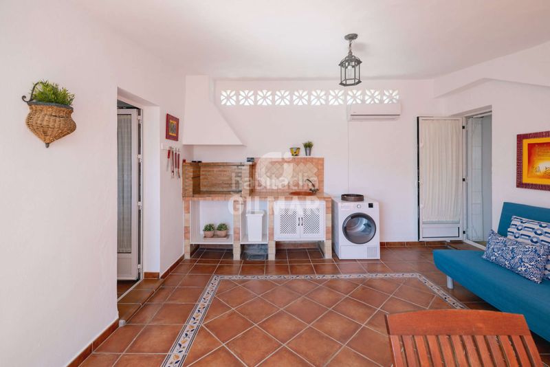 Foto eba8e2ac-eefb-47d4-8163-a4c08f7d64c6. Dúplex amb calefacció aparcament piscina a Huerta Nueva Estepona