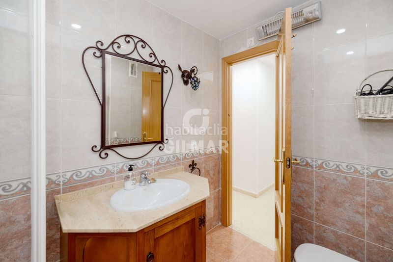 Foto fdedbef8-3719-4c7a-8bfe-7e5b6b8f26c9. Dúplex amb calefacció aparcament piscina a Huerta Nueva Estepona