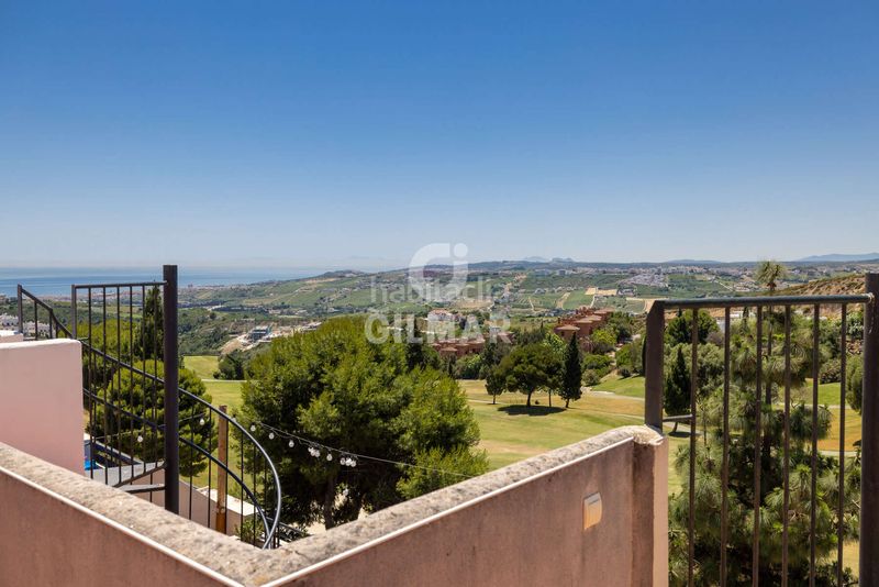 Foto 2be0eeb9-b7e4-42b8-baf3-6494e6424973. Pis amb aparcament piscina a Doña Julia Golf Casares