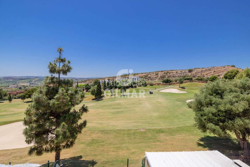 Foto 507475eb-0009-4f97-8365-69a7437ba67e. Pis amb aparcament piscina a Doña Julia Golf Casares