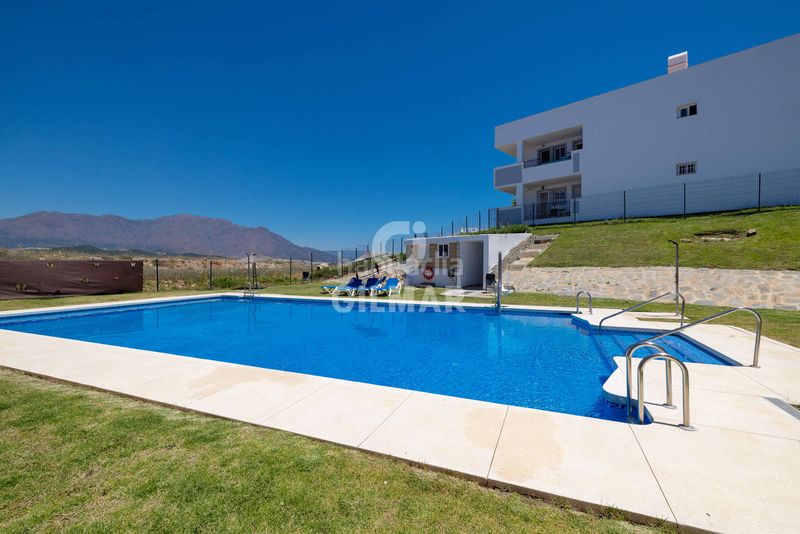 Foto 791de872-f937-4ef8-a62b-a855833dd44f. Pis amb aparcament piscina a Doña Julia Golf Casares