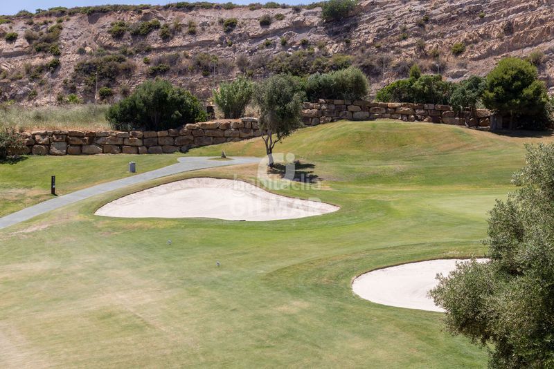 Foto f2476d9f-bbed-4d25-86de-ded7a16c88ae. Pis amb aparcament piscina a Doña Julia Golf Casares