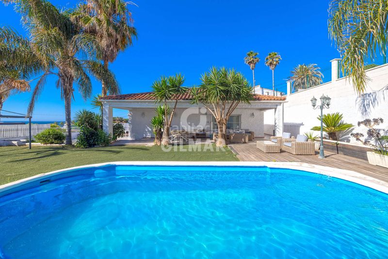 Foto 16096f65-974d-4c36-84b9-ca5c4e652b7f. Xalet amb calefacció aparcament piscina a Buenas Noches Estepona
