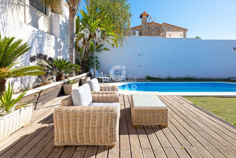 Foto c8ff5f53-a41c-41ae-b195-d339ccb5f753. Xalet amb calefacció aparcament piscina a Buenas Noches Estepona