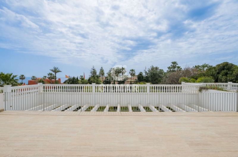 Foto 1844169e-d992-46cf-90c0-59d3b11d06b4. Xalet amb calefacció aparcament piscina a Casasola Estepona