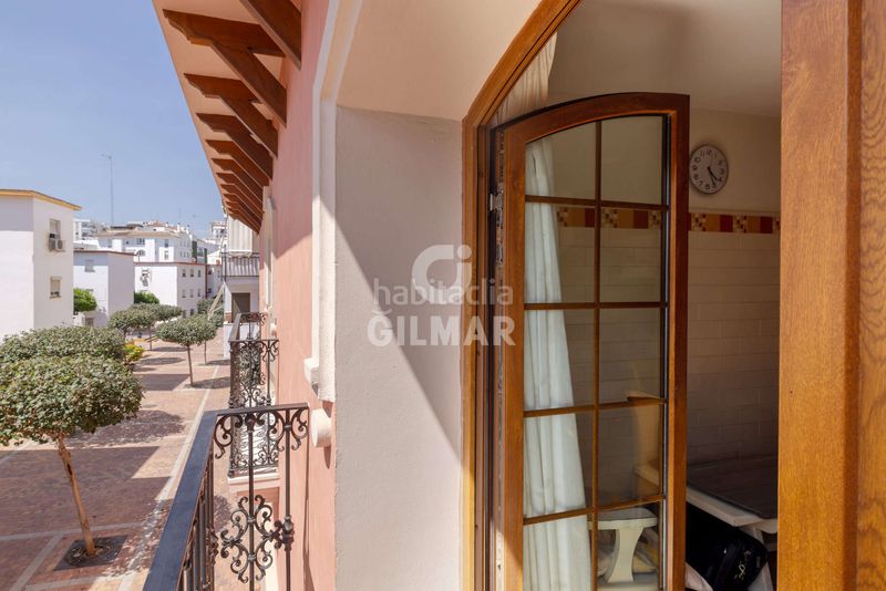 Foto 0e7fb383-aaa0-45a1-bdbd-791fa34dcea3. Casa aparellada amb aparcament piscina a Centro Estepona