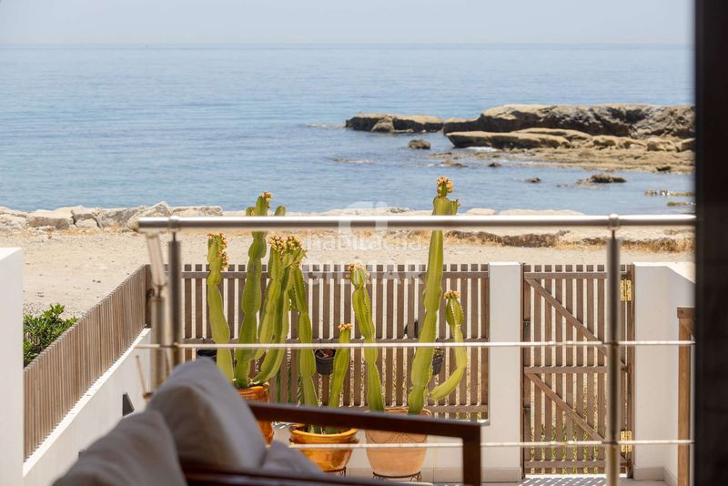 Foto c6b11e20-3e8a-44be-963a-7a909441ebd7. Casa adossada a Bahía Dorada Estepona