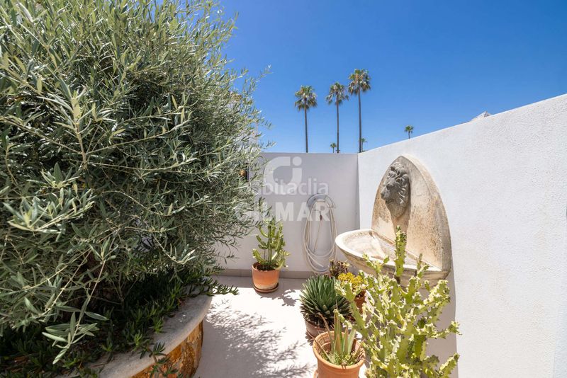 Foto ca128c60-f2f6-4382-b9e9-04fdececc995. Casa adossada a Bahía Dorada Estepona