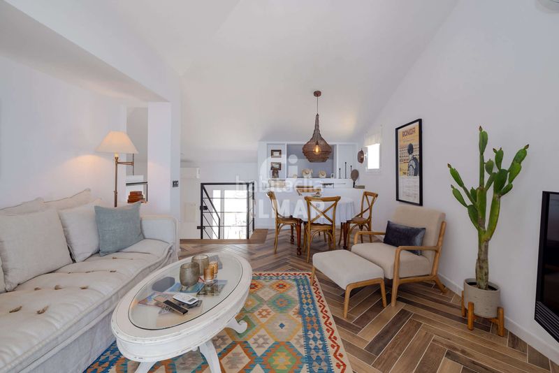 Foto e526a7f0-3de3-4314-93ea-1b85186f566d. Casa adossada a Bahía Dorada Estepona