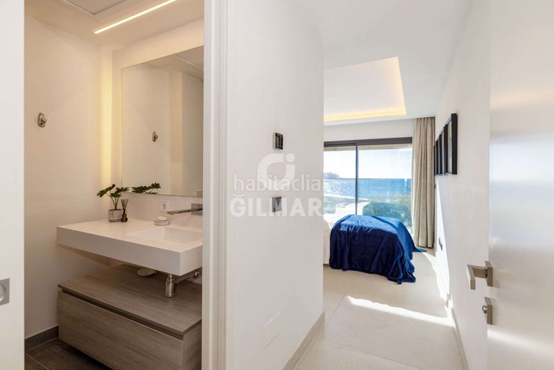 Foto 0082f531-a6ee-424b-9e54-01db00c45308. Casa aparellada amb calefacció aparcament piscina a Estepona