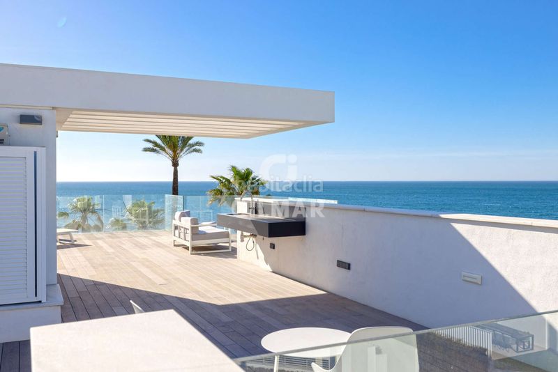 Foto 3ca0398f-6bb2-4ae9-aa0d-b5205e25acc5. Casa aparellada amb calefacció aparcament piscina a Estepona