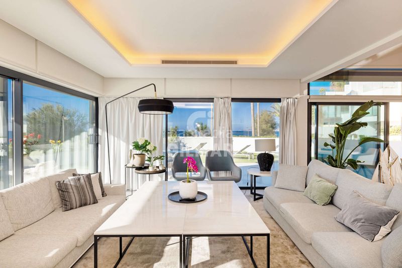Foto 43bd5a81-9cdf-4ab5-9bfc-868654531b47. Casa aparellada amb calefacció aparcament piscina a Estepona