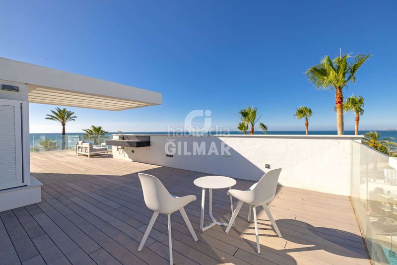 Foto 69235c31-601d-48d9-aa3e-be87da223483. Casa aparellada amb calefacció aparcament piscina a Estepona