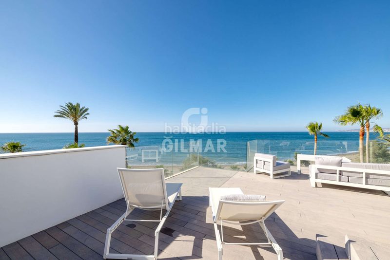 Foto 7203d049-7bcf-412d-a3e6-d77ae8faf3a3. Casa aparellada amb calefacció aparcament piscina a Estepona