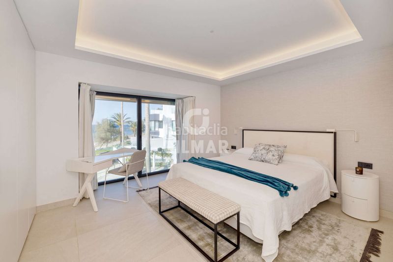 Foto 8fe7b3e0-e623-46d0-ba8c-ee089cd6c7fb. Casa aparellada amb calefacció aparcament piscina a Estepona