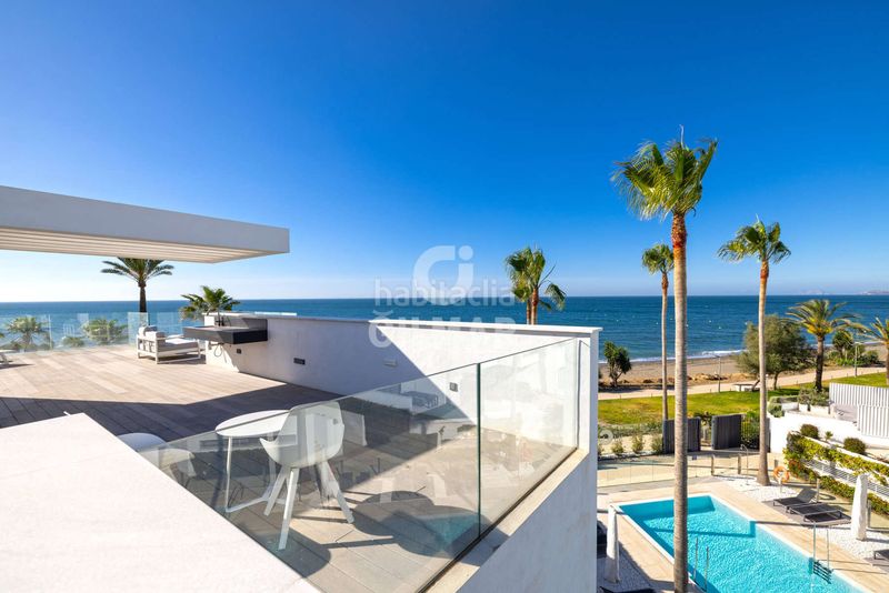 Foto b331002c-c402-4b2b-b721-c717fb101507. Casa aparellada amb calefacció aparcament piscina a Estepona