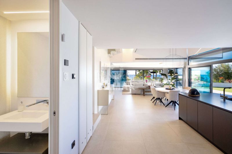 Foto cfc76a5d-0d59-4d07-ba3b-45cd91c91da8. Casa aparellada amb calefacció aparcament piscina a Estepona