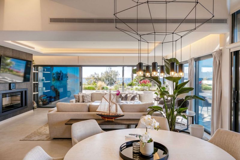 Foto ebfed6e7-cde3-48ce-9f6a-d346bba2d22b. Casa aparellada amb calefacció aparcament piscina a Estepona