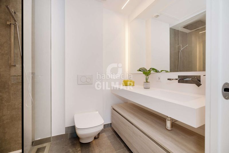 Foto f175255a-5db2-4c6d-8390-a2aca1f707a9. Casa aparellada amb calefacció aparcament piscina a Estepona