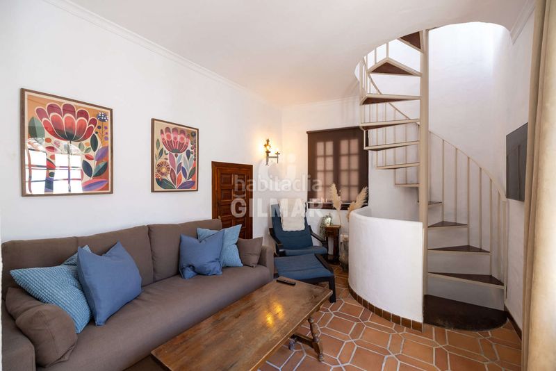 Foto fac01a4e-7669-4ff7-81a6-d502acdc039f. Casa aparellada amb calefacció a Centro Estepona