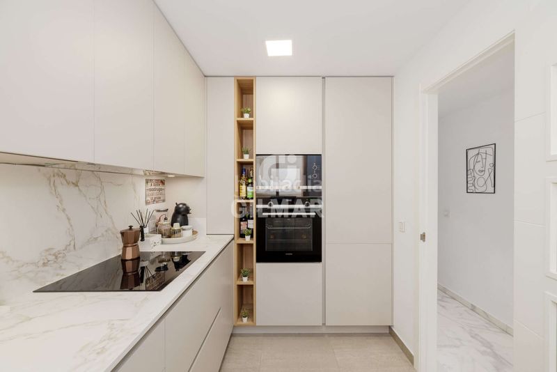 Foto 0cff17d3-d88e-4643-b643-f3f1f2c4f5ba. Apartament amb calefacció piscina a puerto de Estepona Estepona