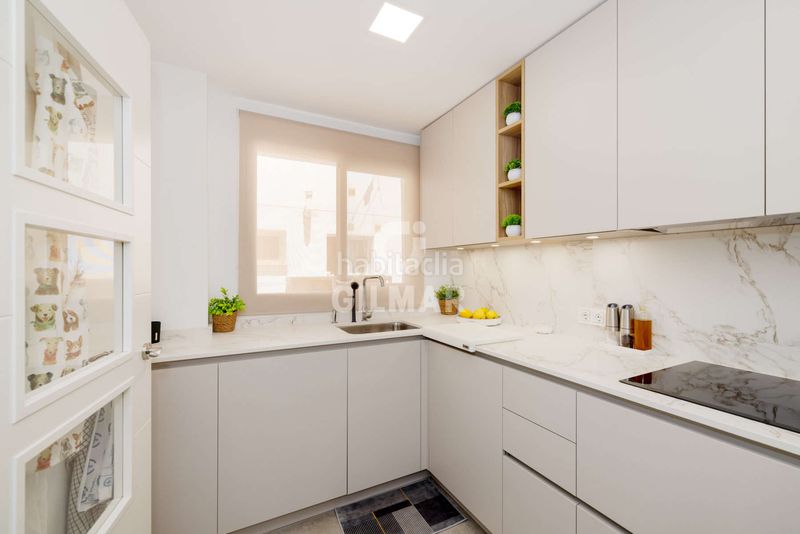 Foto 4017212a-ce5e-4882-9380-a74b542d8615. Apartament amb calefacció piscina a puerto de Estepona Estepona