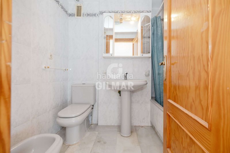 Foto 21ed0e72-8346-4c49-a354-e9f2a070a2c4. Apartament amb calefacció aparcament a Centro Estepona