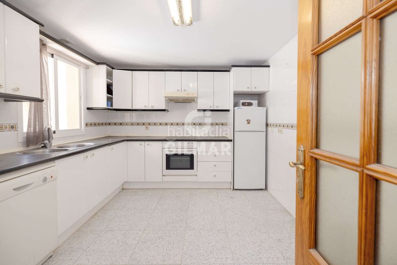 Foto 5dcdfe8e-bbd3-477f-8b56-e3a9b3a96ea8. Apartament amb calefacció aparcament a Centro Estepona