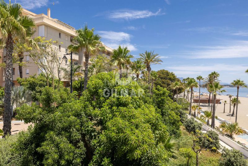 Foto c96ed2e4-93a8-45b4-b7cb-51784b566373. Apartament amb calefacció aparcament a Centro Estepona
