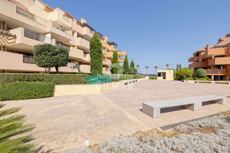Foto 0848ab6a-3b25-4e33-b223-0f0e5e3c2820. Apartament amb calefacció aparcament a puerto de Sotogrande-la marina Sotogrande