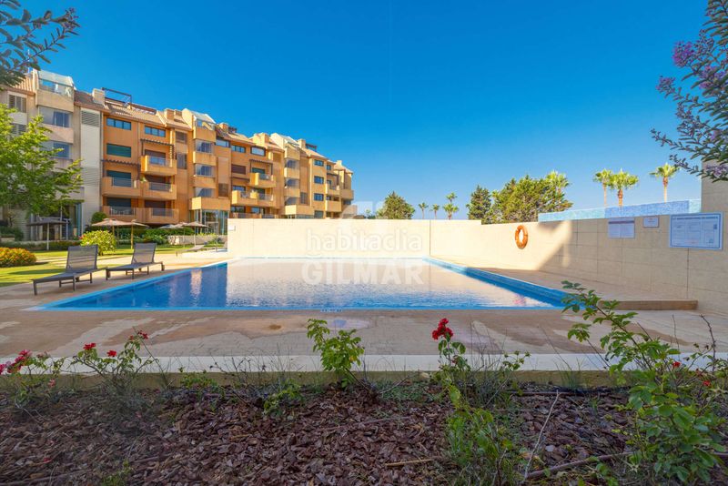 Foto 1bc2fe2f-e891-4a9d-b2c3-51e99ef406df. Apartament amb calefacció aparcament a puerto de Sotogrande-la marina Sotogrande