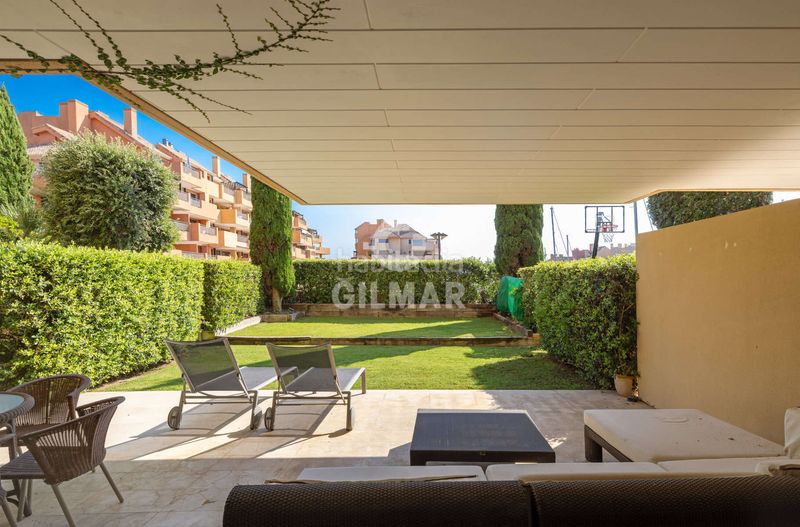 Foto 34669d9d-8a20-4a95-a5d2-0782f99aaa05. Apartament amb calefacció aparcament a puerto de Sotogrande-la marina Sotogrande
