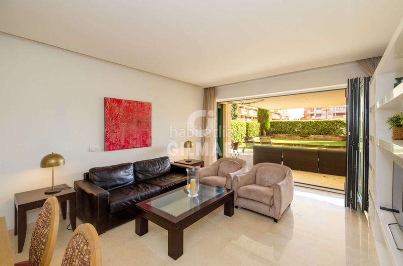 Foto 382e50b4-7352-4614-b129-3826a6929893. Apartament amb calefacció aparcament a puerto de Sotogrande-la marina Sotogrande
