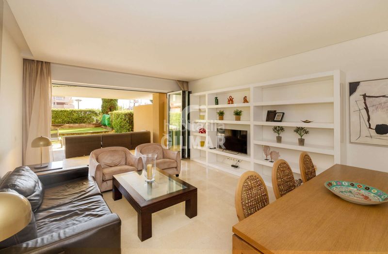 Foto 6fa4337b-6a95-4299-bff2-ab3351918d5c. Apartament amb calefacció aparcament a puerto de Sotogrande-la marina Sotogrande