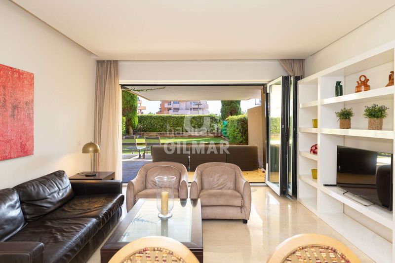 Foto 853d83e9-1828-4198-8d32-eec07c9ac72d. Apartament amb calefacció aparcament a puerto de Sotogrande-la marina Sotogrande