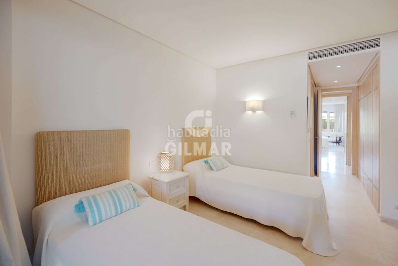 Foto b901eca1-c570-4c62-82e4-4ff2beb40f75. Apartament amb calefacció aparcament a puerto de Sotogrande-la marina Sotogrande