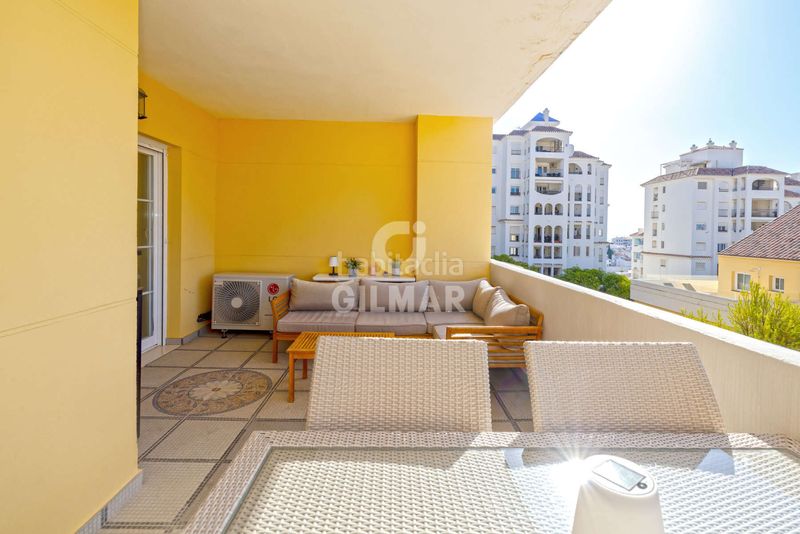 Foto 07da1c16-ed36-4ae0-83a0-4d8fff34e2af. Apartament amb piscina a puerto de Estepona Estepona