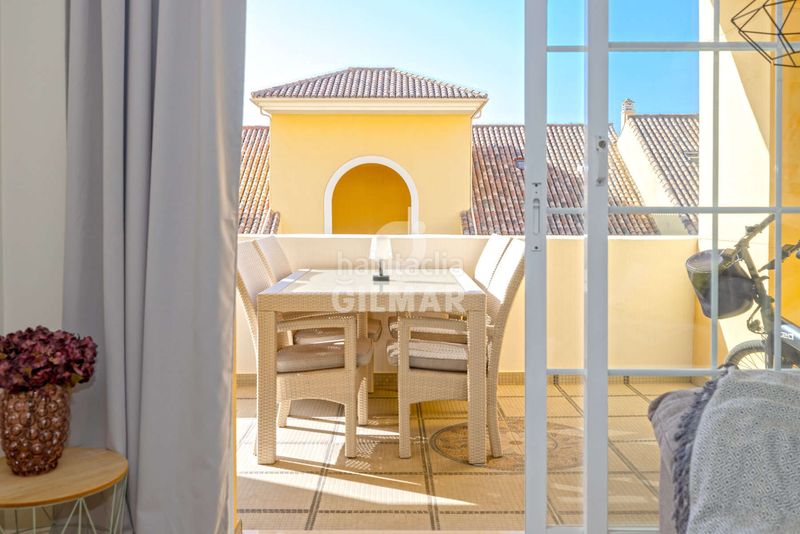 Foto 2767564f-cc20-45b8-8e28-dd978024e388. Apartament amb piscina a puerto de Estepona Estepona