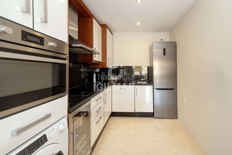Foto 4bcc2818-9210-4f8b-9ed0-b3db57e553ea. Apartament amb piscina a puerto de Estepona Estepona
